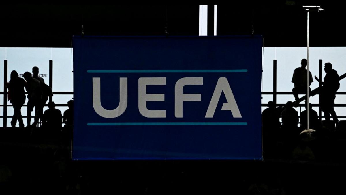 Didesak UEFA, Friedkin Group Bisa Kehilangan Salah Satu dari 2 Klub Besarnya