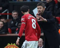 Carrick Tegaskan Nama Besar MU Tak Cukup Tanpa Perjuangan