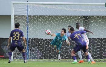 Persita vs Borneo FC