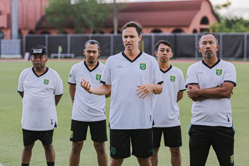Latihan Perdana Persebaya, Bernardo Tavares Langsung Soroti Ancaman Malut United