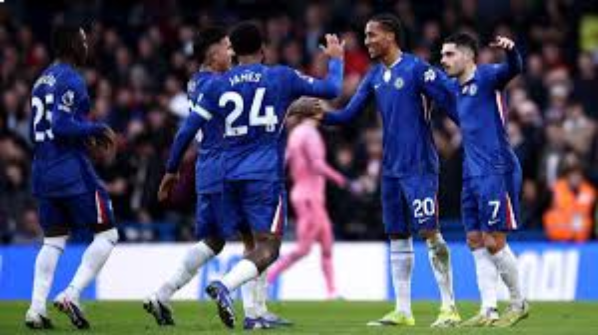 Banyak Nama Tak Menjamin Kualitas, Chelsea Masih Mencari Bek Tengah Sempurna