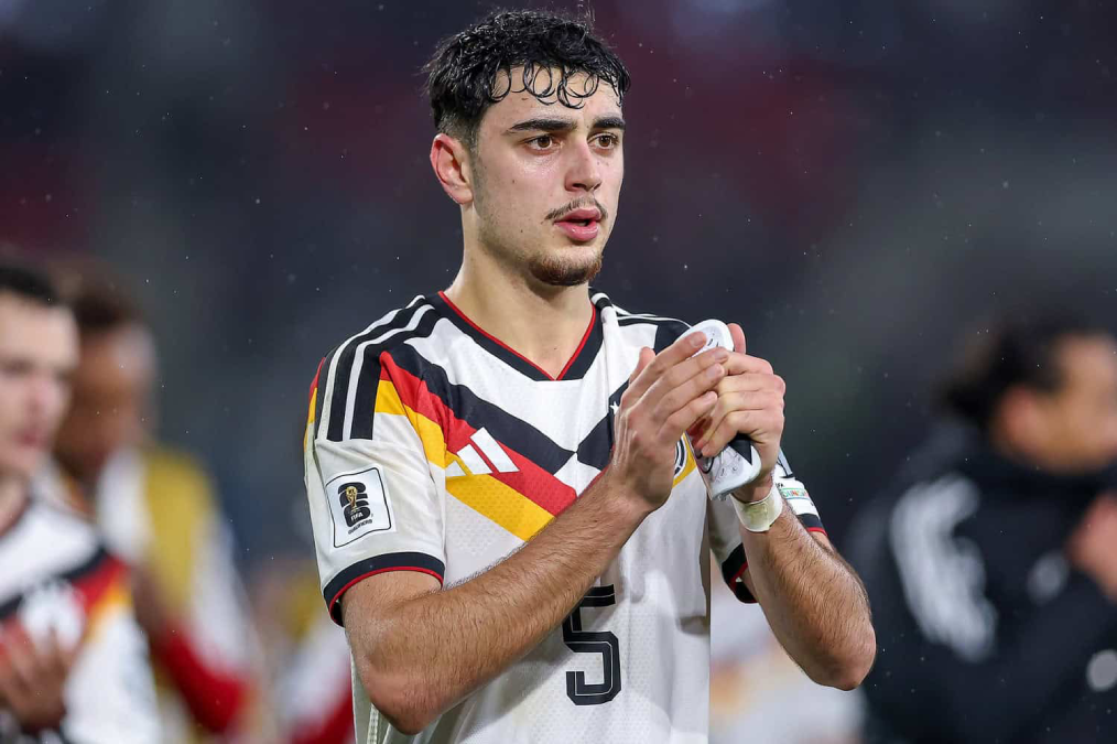 Real Madrid Diam-diam Incar Gelandang Muda Bayern Munchen, Manchester United Ikut Mengintai