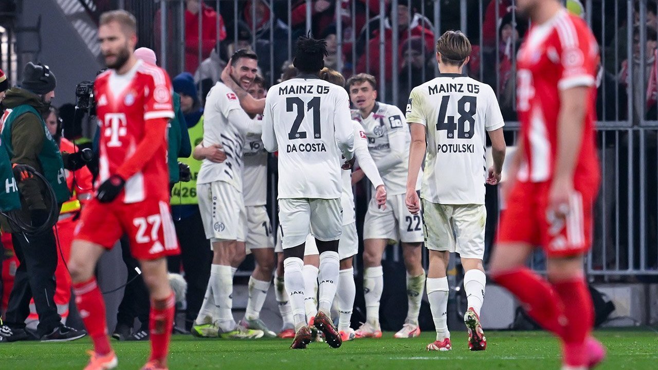 Hampir Tersandung Tim Terbawah, Penalti Kane Jadi Penyelamat Bayern Munchen