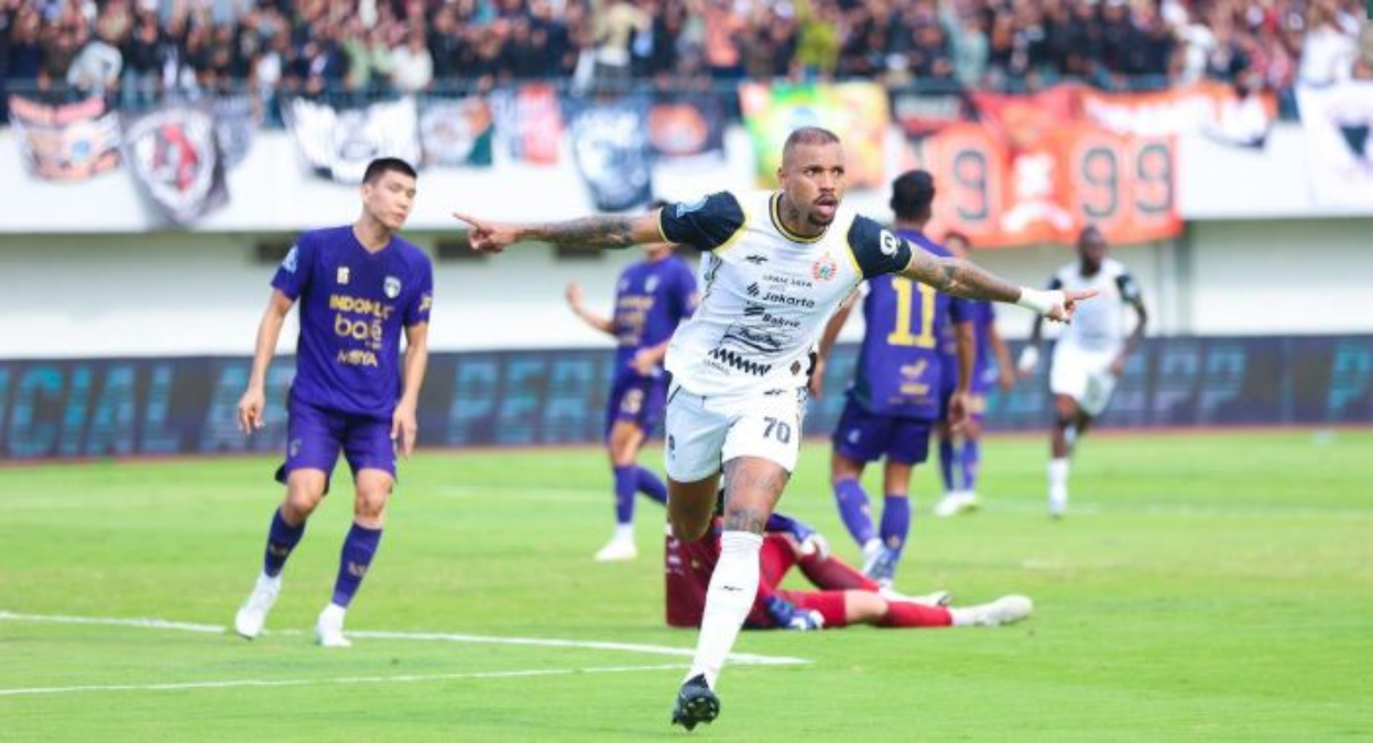 Persija Menempel Ketat Persib, Persaingan Puncak BRI Super League Kian Sengit