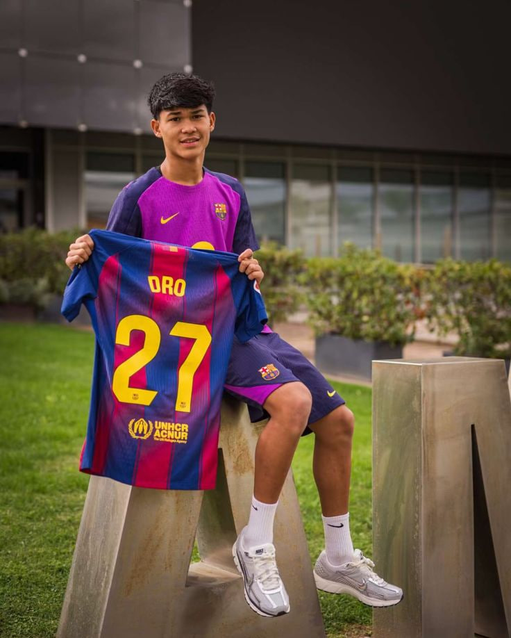 Barcelona Kehilangan Gelandang Muda, Dro Fernandez