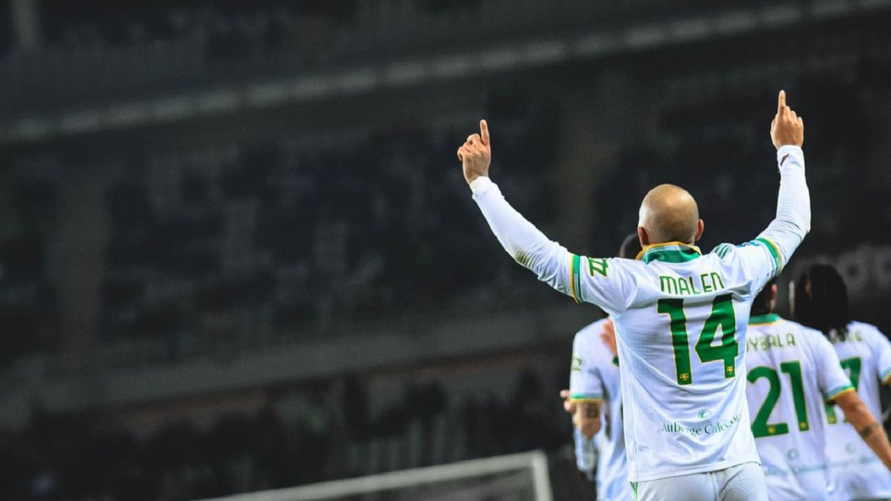 Langsung Cetak Gol di Roma, Donyell Malen Langsung Jadi Sorotan