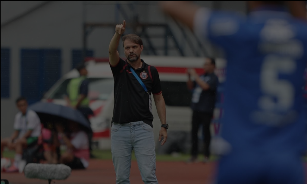Mauricio Souza Murka Usai Persija Tumbang di Markas Persib: Dua Blunder Jadi Penentu Kekalahan