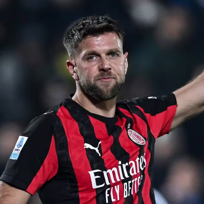 Duh! Tubrukan 3 Pemain, Bek Timnas Indonesia Kevin Diks Diduga Alami Cedera Kepala di Bundesliga