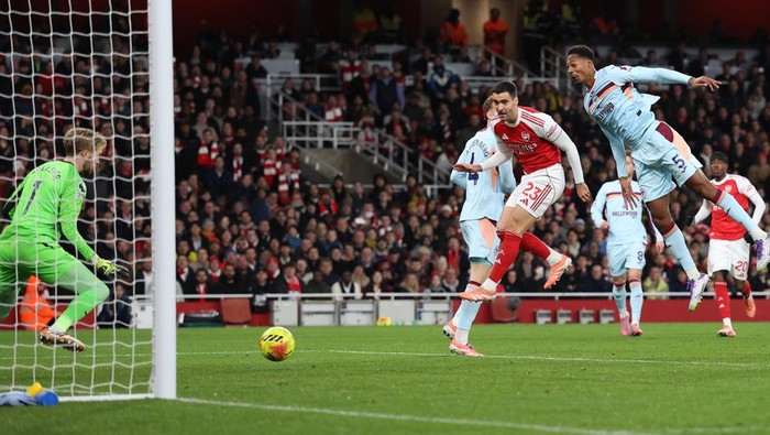 Duel strategi set-piece diprediksi jadi penentu saat Brentford menguji ketahanan lini belakang Arsenal.
