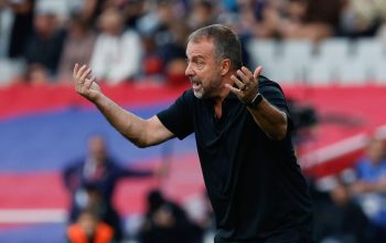 Barcelona Tersungkur dari Atletico, Strategi Hansi Flick Diperdebatkan di Ruang Ganti