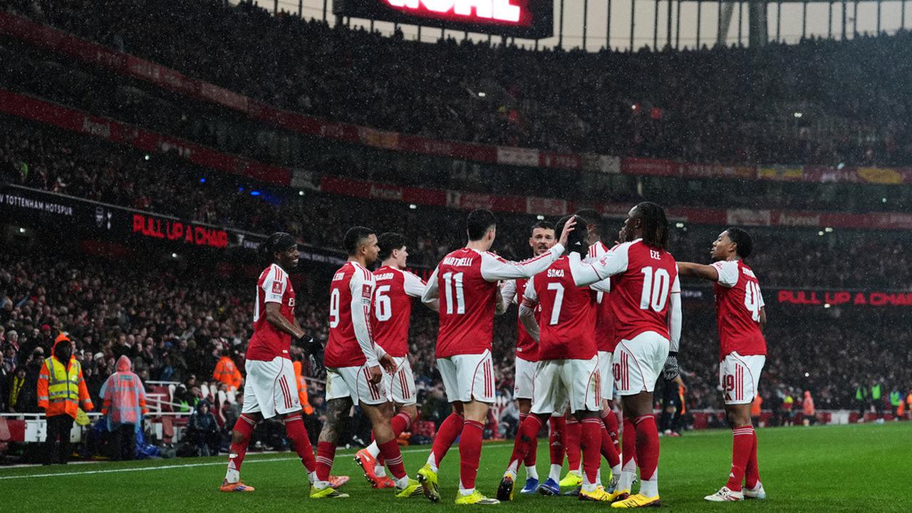 Arsenal Terus Menjaga Mimpi Quadruple, Noni Madueke: Suporter Layak Berharap