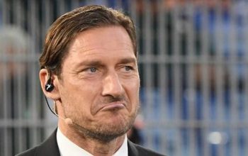 Francesco Totti siap kembali ke AS Roma, menghidupkan harapan baru bagi klub dan para tifosi.