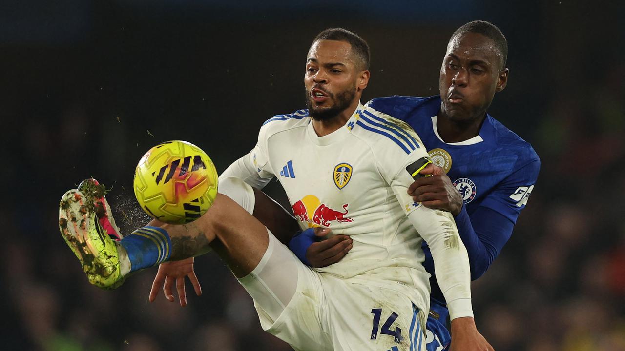 Ditahan Imbang, Chelsea Gagal Geser MU