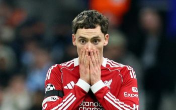 Pergantian mendadak Florian Wirtz sesaat sebelum pertandingan dimulai memunculkan spekulasi soal cedera, strategi pelatih, hingga langkah preventif demi menjaga kebugaran sang bintang.