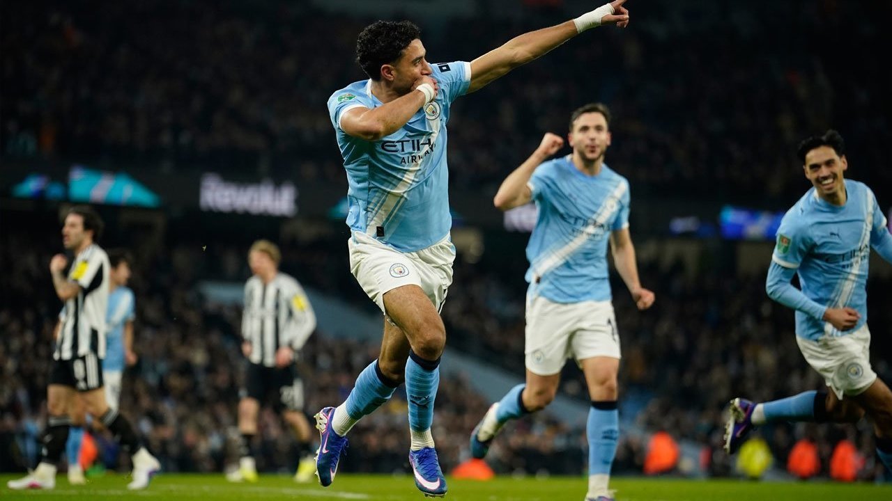 Man City Tundukkan Newcastle, Omar Marmoush Kirim Sinyal untuk Arsenal Jelang Final EFL Cup