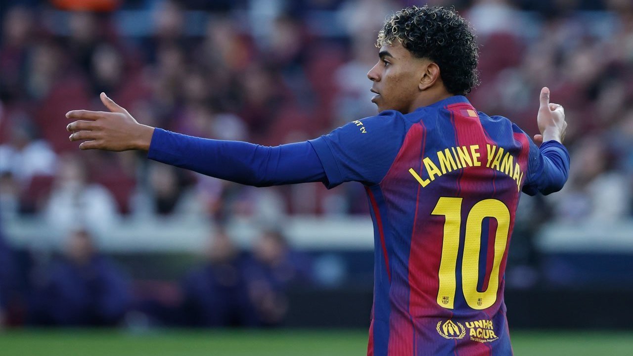 Hansi Flick Kelola Waktu Bermain Yamal dengan Cerdas: Talenta Muda Barcelona Tetap Bersinar