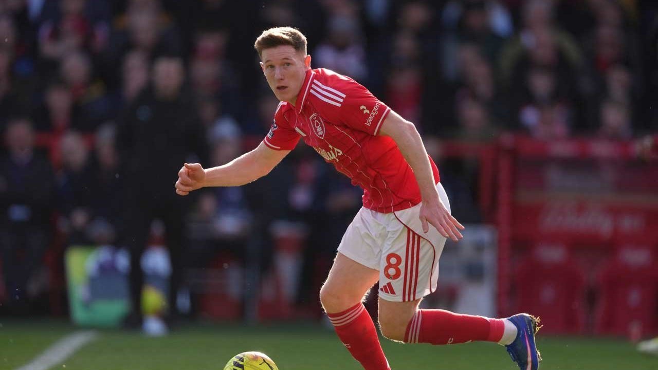 Tak Cuma Satu, Manchester United Siapkan Manuver Ganda untuk Dua Pilar Nottingham Forest