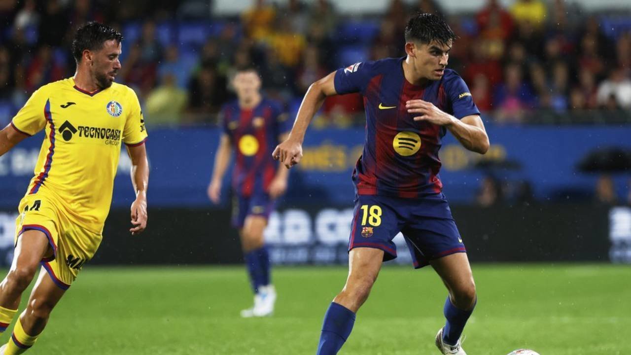 Bek Barcelona Tegaskan Loyalitas, Tak Tertarik Gabung Real Madrid