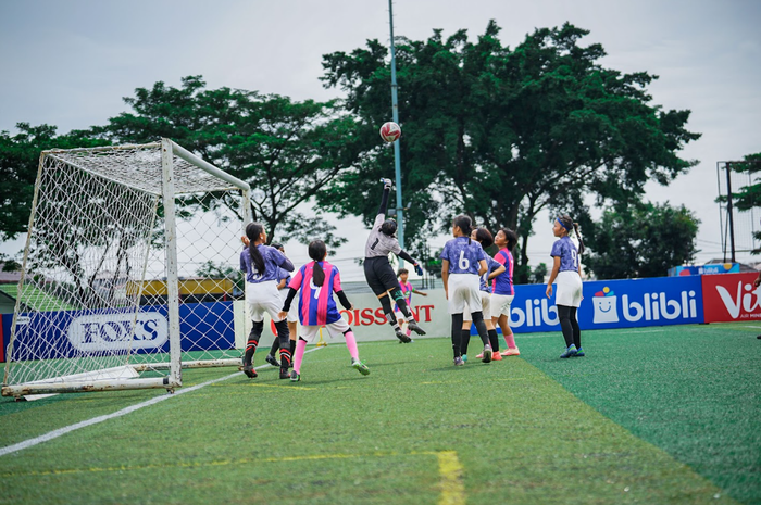 Kompetisi usia dini MilkLife Soccer Challenge Seri 2 musim 2025–2026 menegaskan komitmen pembinaan sepak bola putri Indonesia dari akar rumput.