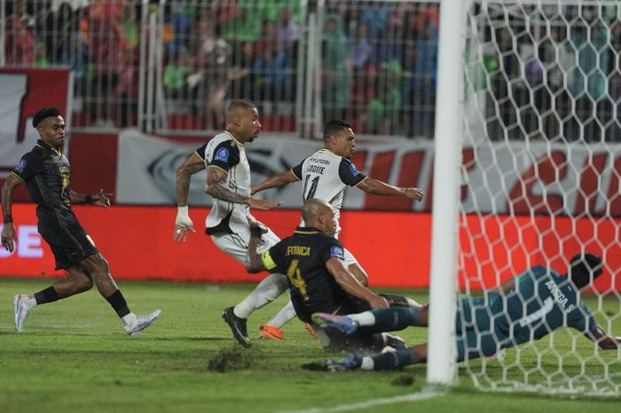 Persija Terus Tempel Persib, Persaingan Gelar Super League Kian Sengit