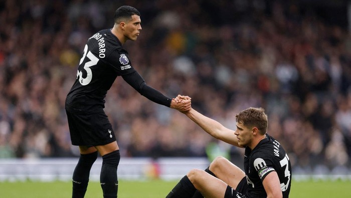 Ancaman turun kasta dari Premier League bisa berdampak langsung pada struktur gaji skuad Tottenham Hotspur F.C.