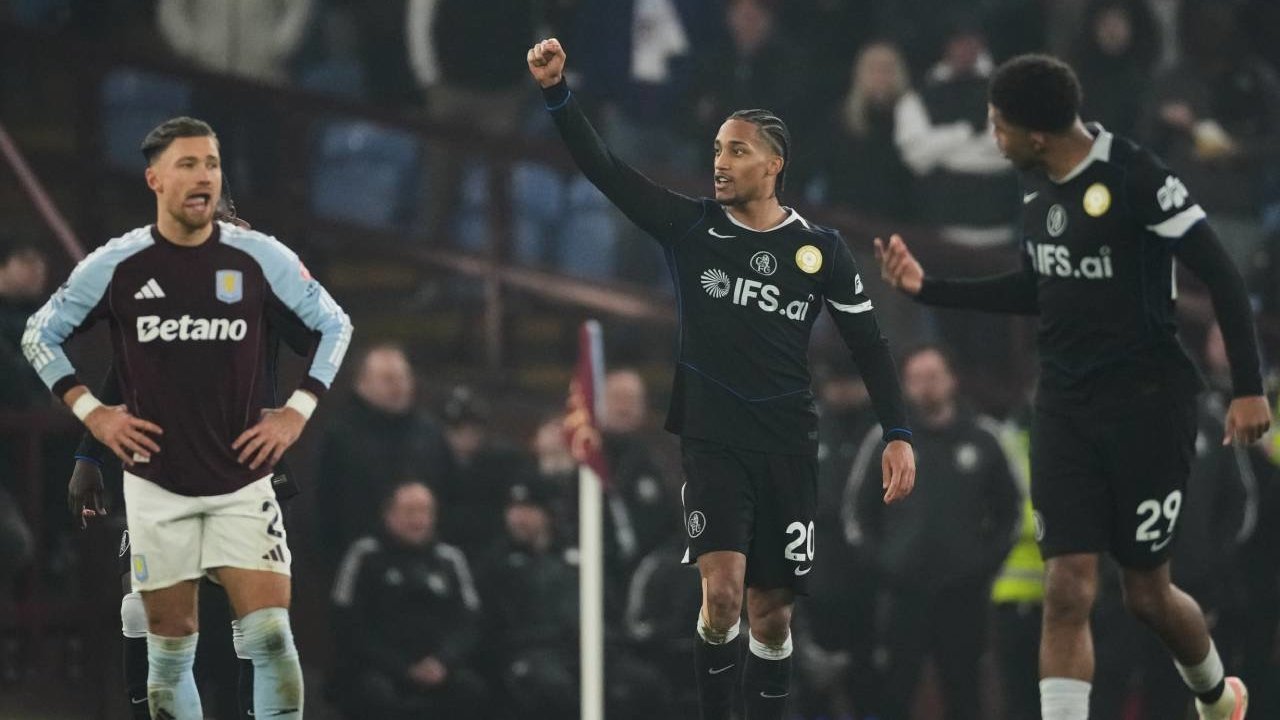 Di Balik Kemenangan Chelsea 4-1 atas Aston Villa: Keberanian Liam Rosenior Membawa Dampak Besar