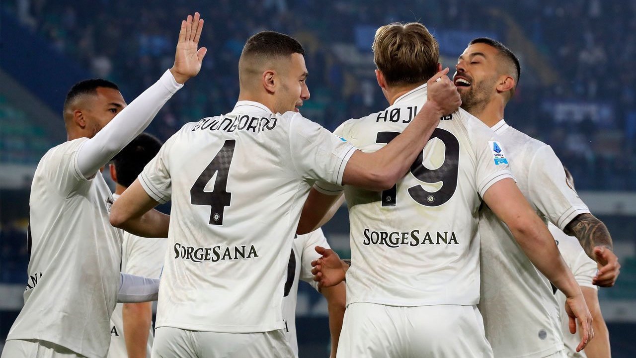 Hasil Verona vs Napoli: Gol Menit Akhir Lukaku Antarkan Kemenangan Dramatis