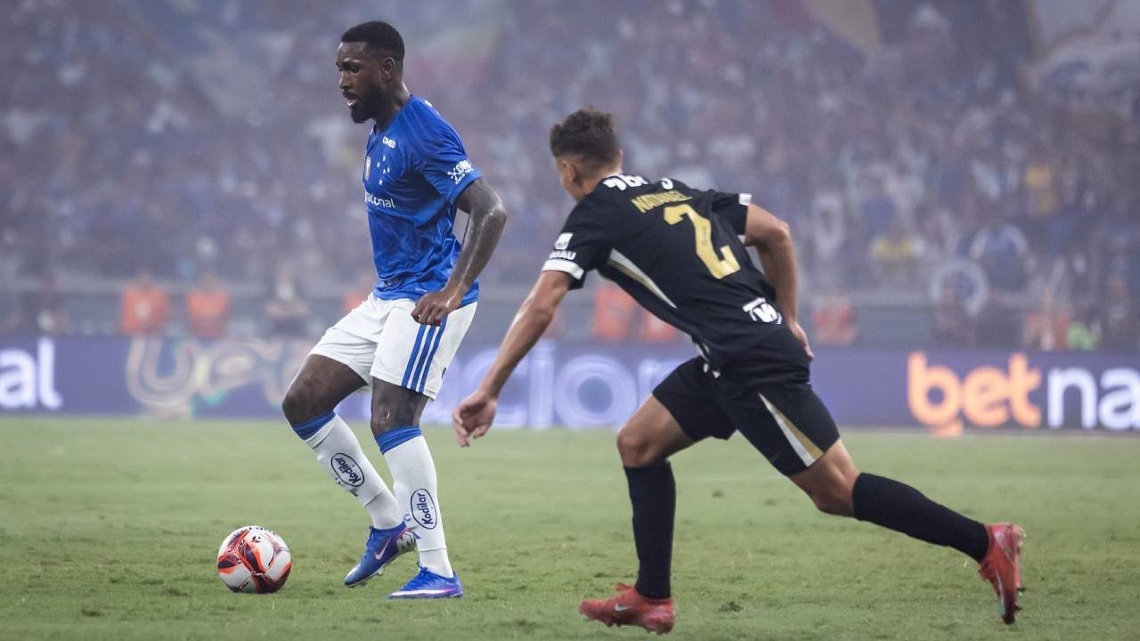 Keributan Warnai Final Campeonato Mineiro, 23 Pemain Diusir Wasit