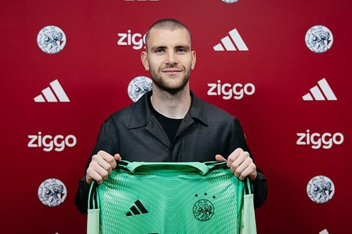 Maarten Paes Kecewa Berat, Minta Ajax Introspeksi Diri Usai Tumbang dari Groningen